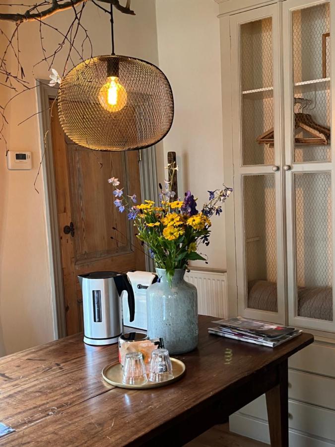 B&B De Kamer Hiernaast Χάουντα Εξωτερικό φωτογραφία